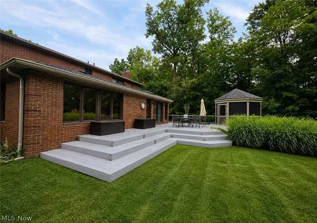 Photo 4 of Sale Pending at 7409 Tattersall Dr, Chesterland, OH 44026 | MLS# 5242354 | Listing updated on 2026-09-07