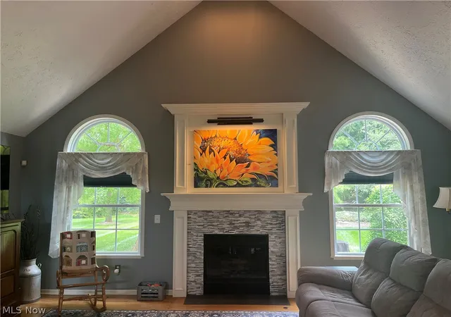 Photo 3 of Single family home for sale at 805 Gallo Dr, Brunswick, OH 44212 | MLS# 5242116 | Listing updated on 2026-09-09