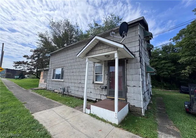 Photo 1 of Single family home for sale at 8574 N High St, Mineral City, OH 44656 | MLS# 5242342 | Listing updated on 2026-09-25