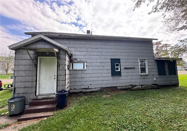 Photo 3 of Single family home for sale at 8574 N High St, Mineral City, OH 44656 | MLS# 5242342 | Listing updated on 2026-09-25