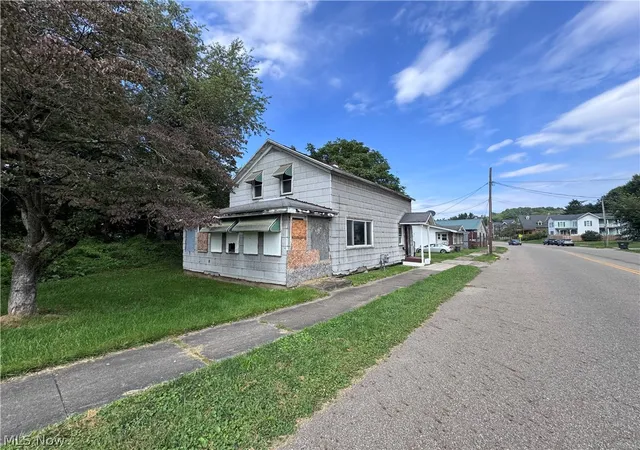 Photo 3 of Single family home for sale at 8574 N High St, Mineral City, OH 44656 | MLS# 5242342 | Listing updated on 2026-09-25