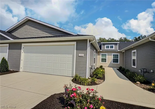 Photo 1 of Single family home for sale at 118 W Spring Dr, Elyria, OH 44035 | MLS# 5242319 | Listing updated on 2026-09-08