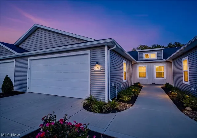 Photo 2 of Single family home for sale at 118 W Spring Dr, Elyria, OH 44035 | MLS# 5242319 | Listing updated on 2026-09-08