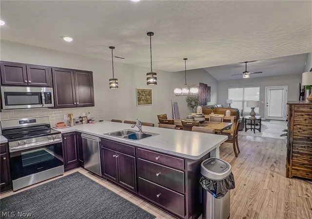 Photo 4 of Single family home for sale at 118 W Spring Dr, Elyria, OH 44035 | MLS# 5242319 | Listing updated on 2026-10-07