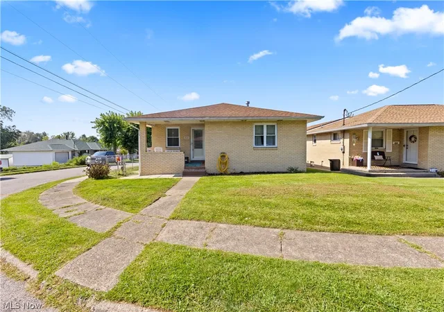 Photo 1 of Single family home for sale at 516 Mildred Ave, Weirton, WV 26062 | MLS# 5241459 | Listing updated on 2026-09-04