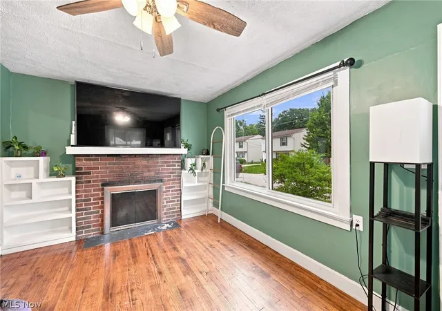Photo 2 of Sale Pending at 898 Orchard Rd, Willoughby, OH 44094 | MLS# 5241272 | Listing updated on 2026-09-07