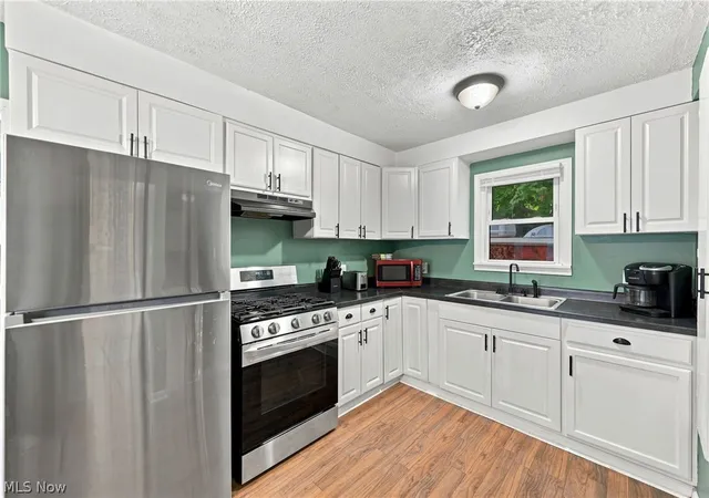 Photo 4 of Sale Pending at 898 Orchard Rd, Willoughby, OH 44094 | MLS# 5241272 | Listing updated on 2026-09-07