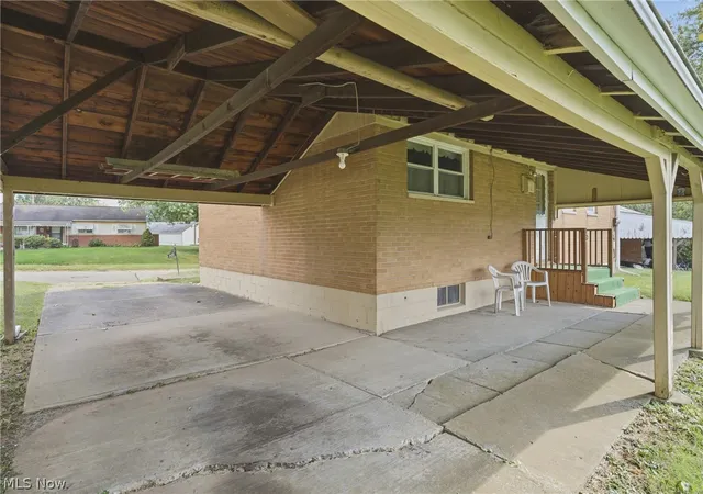 Photo 3 of Single family home for sale at 2425 Regentview St NE, Canton, OH 44705 | MLS# 5240847 | Listing updated on 2026-09-04
