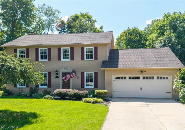 Photo 2 of Sale Pending at 299 Great Oaks Trl, Wadsworth, OH 44281 | MLS# 5242254 | Listing updated on 2026-09-06