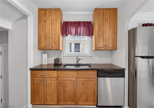 Photo 3 of Sale Pending at 4517 Wetzel Ave, Cleveland, OH 44109 | MLS# 5242392 | Listing updated on 2026-09-14