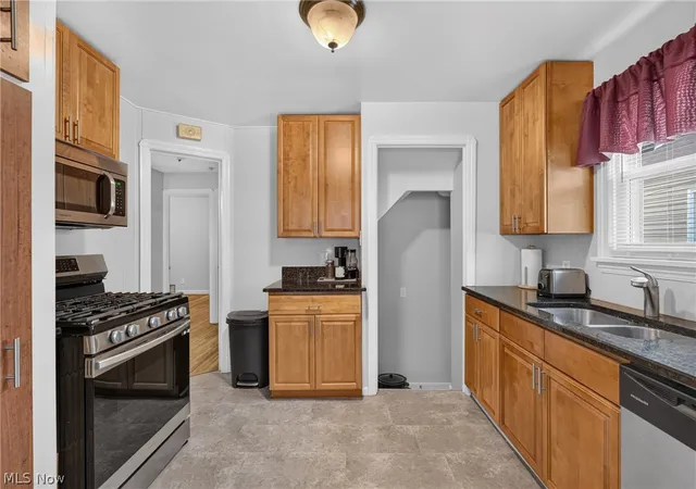Photo 3 of Sale Pending at 4517 Wetzel Ave, Cleveland, OH 44109 | MLS# 5242392 | Listing updated on 2026-09-14
