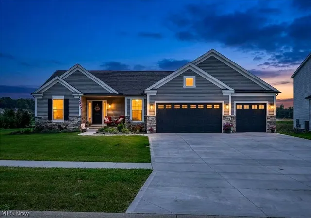 Photo 2 of Single family home for sale at 2182 Sugar Maple Dr, Kent, OH 44240 | MLS# 5242177 | Listing updated on 2026-09-15