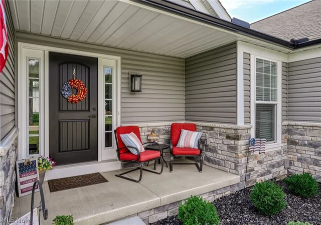 Photo 3 of Single family home for sale at 2182 Sugar Maple Dr, Kent, OH 44240 | MLS# 5242177 | Listing updated on 2026-09-15