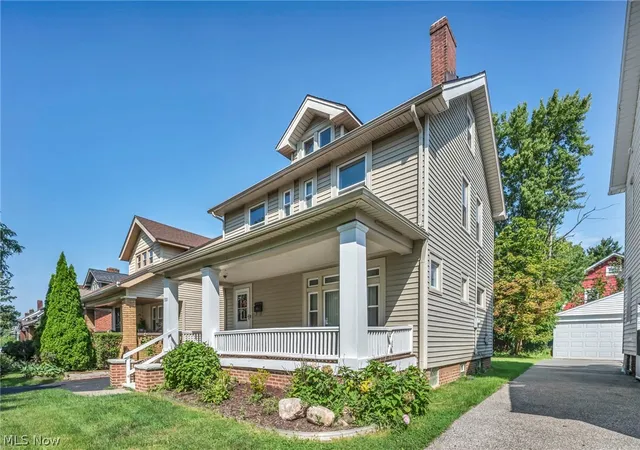 Photo 2 of Sale Pending at 3321 Tullamore Rd, Cleveland Heights, OH 44118 | MLS# 5242150 | Listing updated on 2026-09-07