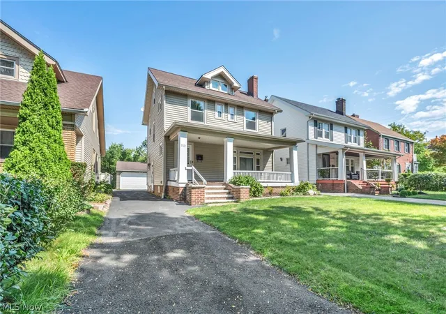 Photo 3 of Sale Pending at 3321 Tullamore Rd, Cleveland Heights, OH 44118 | MLS# 5242150 | Listing updated on 2026-09-07