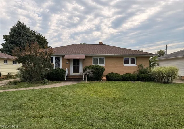 Photo 1 of Single family home for sale at 7239 Oakwood Rd, Cleveland, OH 44130 | MLS# 5239856 | Listing updated on 2026-09-04