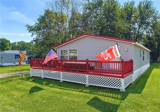 Photo 3 of Single family home for sale at 112 Evergreen Ln #112, Apple Creek, OH 44606 | MLS# 5242396 | Listing updated on 2026-09-09