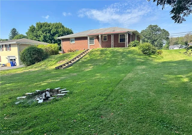 Photo 3 of Single family home for sale at 3244 St Clair Ave, East Liverpool, OH 43920 | MLS# 5242178 | Listing updated on 2026-09-25