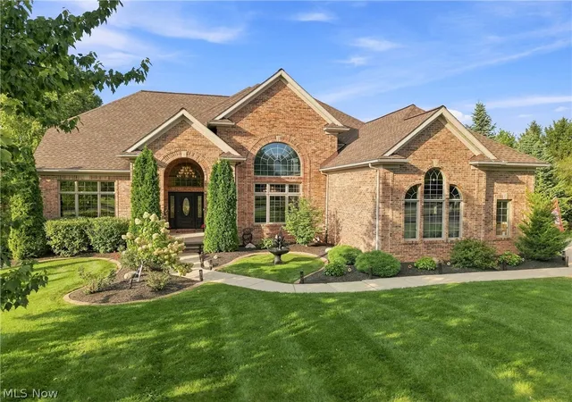 Photo 3 of Single family home for sale at 4075 Fairway Dr, Medina, OH 44256 | MLS# 5241577 | Listing updated on 2026-10-06