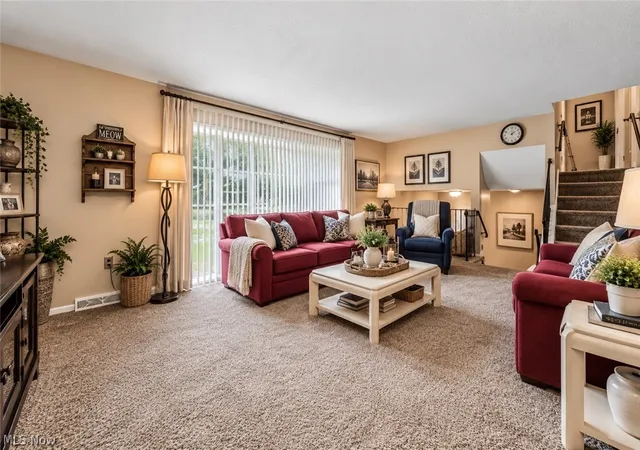 Photo 3 of Sale Pending at 8071 Meadowdale Dr, Mentor, OH 44060 | MLS# 5242437 | Listing updated on 2026-09-17