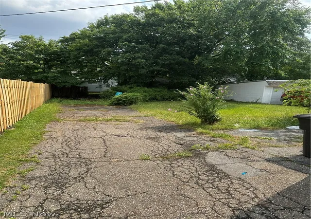 Photo 6 of Single family home for sale at 17312 Glendale Ave, Cleveland, OH 44128 | MLS# 5242443 | Listing updated on 2026-09-10