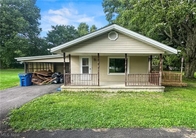 Photo 1 of Sale Pending at 4520 New Rd, Youngstown, OH 44515 | MLS# 5241731 | Listing updated on 2026-09-10