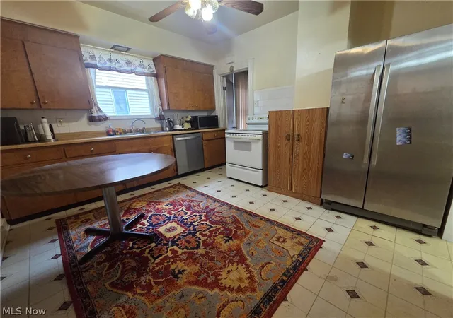 Photo 3 of Sale Pending at 1055 E 68th Street, Cleveland, OH 44103 | MLS# 5242364 | Listing updated on 2026-09-12