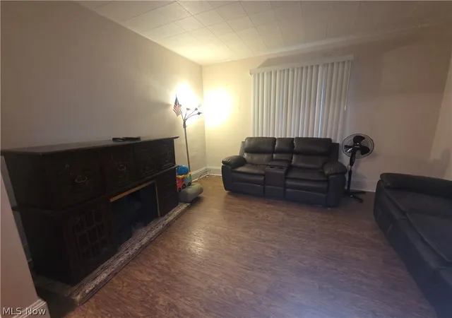Photo 4 of Sale Pending at 1055 E 68th Street, Cleveland, OH 44103 | MLS# 5242364 | Listing updated on 2026-09-12