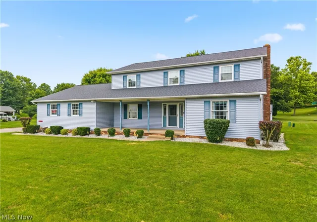 Photo 2 of Single family home for sale at 6385 Harbor Dr Nw, Canton, OH 44718 | MLS# 5241970 | Listing updated on 2026-09-10