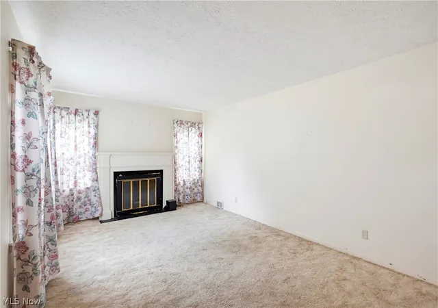 Photo 3 of Single family home for sale at 3504 Lakeview Blvd, Stow, OH 44224 | MLS# 5242485 | Listing updated on 2026-10-05