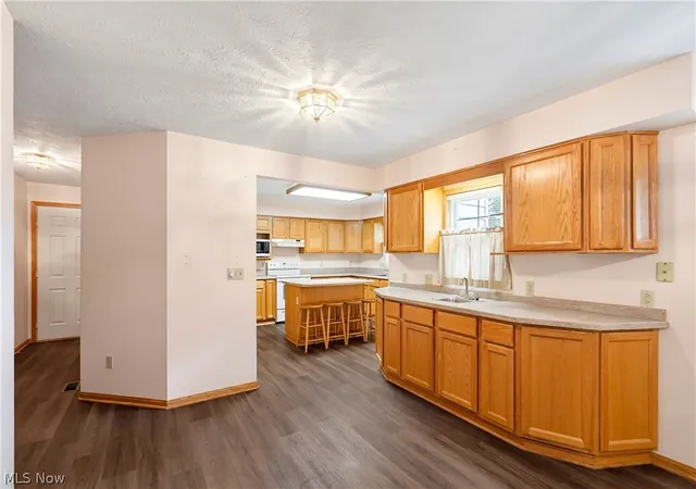 Photo 4 of Single family home for sale at 3504 Lakeview Blvd, Stow, OH 44224 | MLS# 5242485 | Listing updated on 2026-10-05