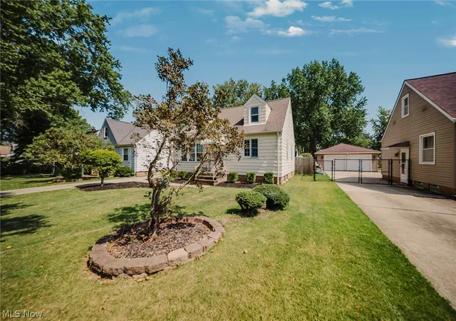 Photo 2 of Sale Pending at 6953 Greenleaf Ave, Cleveland, OH 44130 | MLS# 5242184 | Listing updated on 2026-09-16