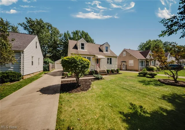 Photo 3 of Sale Pending at 6953 Greenleaf Ave, Cleveland, OH 44130 | MLS# 5242184 | Listing updated on 2026-09-16