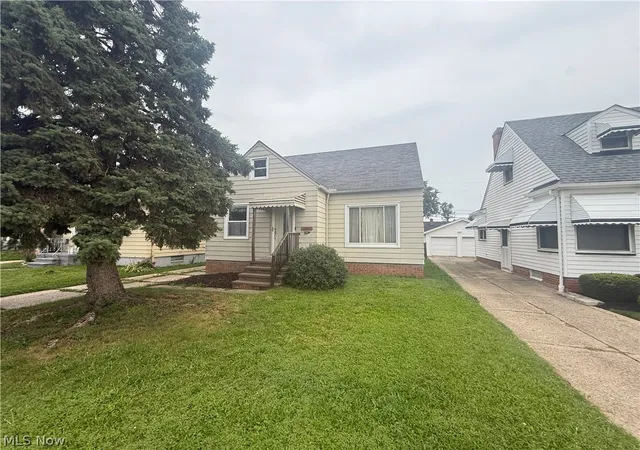 Photo 2 of Sale Pending at 6206 Snow Rd, Cleveland, OH 44129 | MLS# 5242461 | Listing updated on 2026-09-10