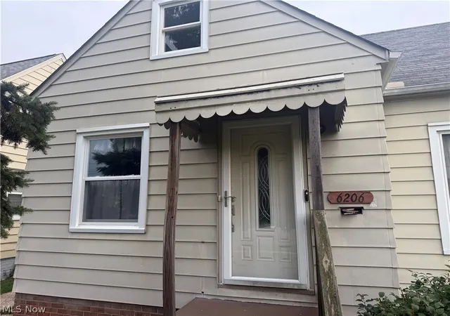 Photo 3 of Sale Pending at 6206 Snow Rd, Cleveland, OH 44129 | MLS# 5242461 | Listing updated on 2026-09-10