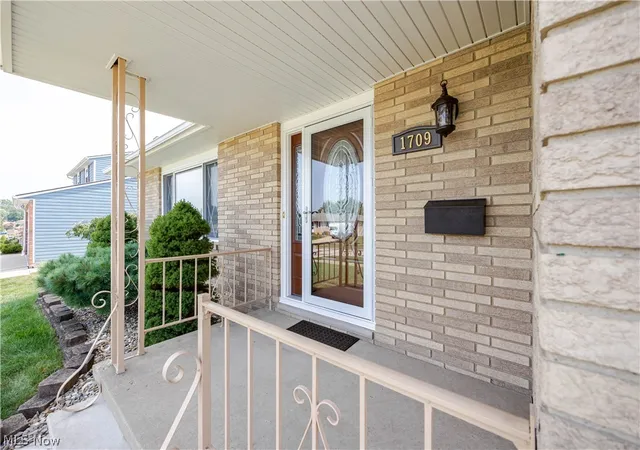 Photo 3 of Sale Pending at 1709 Winchester Dr, Cleveland, OH 44134 | MLS# 5240503 | Listing updated on 2026-09-07
