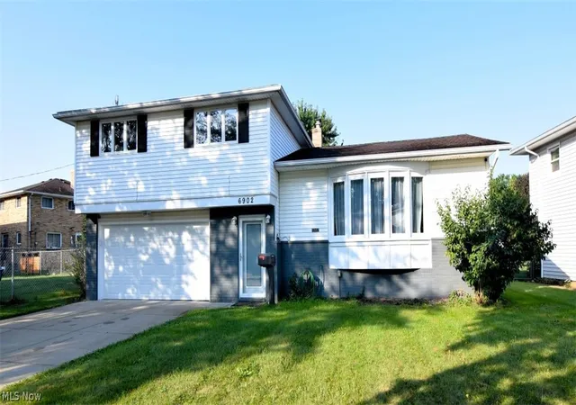 Photo 1 of Single family home for sale at 6902 Lantern Ln, Cleveland, OH 44130 | MLS# 5241893 | Listing updated on 2026-09-04