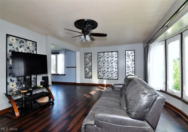 Photo 4 of Single family home for sale at 6902 Lantern Ln, Cleveland, OH 44130 | MLS# 5241893 | Listing updated on 2026-09-04