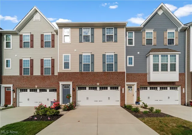 Photo 1 of Townhouse for sale at 4008 N Steels Cir, Stow, OH 44224 | MLS# 5242494 | Listing updated on 2026-09-04