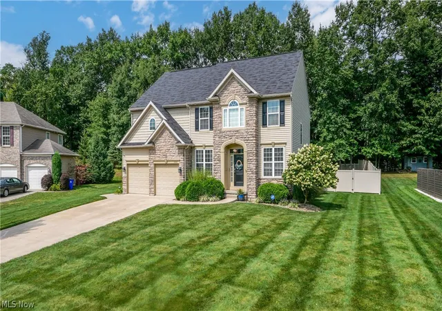 Photo 2 of Single family home for sale at 2160 Hunting Valley Ln, Streetsboro, OH 44241 | MLS# 5241935 | Listing updated on 2026-09-29