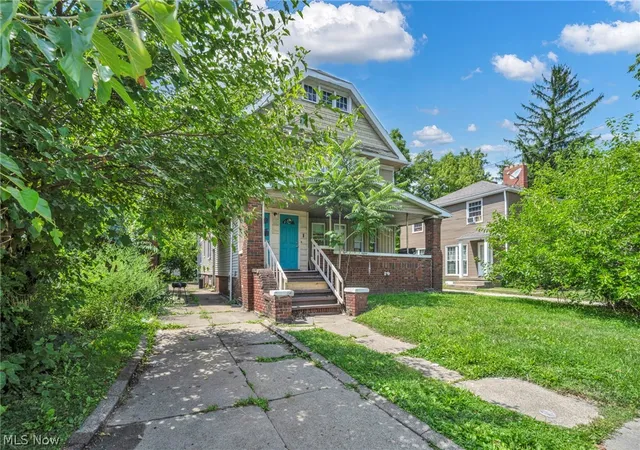 Photo 2 of Multi family home for sale at 382 Madison Ave, Akron, OH 44320 | MLS# 5237537 | Listing updated on 2026-09-11