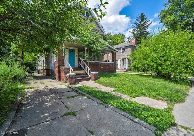 Photo 3 of Multi family home for sale at 382 Madison Ave, Akron, OH 44320 | MLS# 5237537 | Listing updated on 2026-09-11
