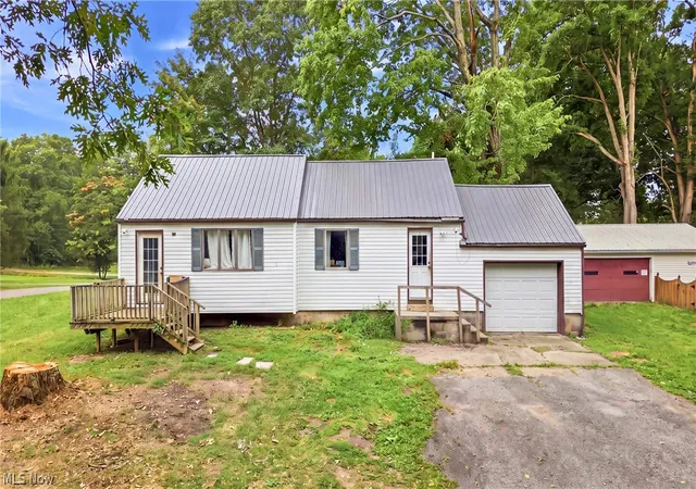 Photo 1 of Single family home for sale at 3470 Roseview Dr Se, Hubbard, OH 44425 | MLS# 5242464 | Listing updated on 2026-09-04