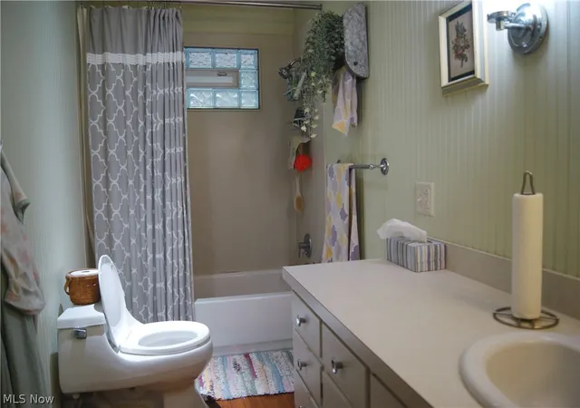 Photo 2 of Sale Pending at 322 S Alexander St, Millersburg, OH 44654 | MLS# 5242413 | Listing updated on 2026-09-08
