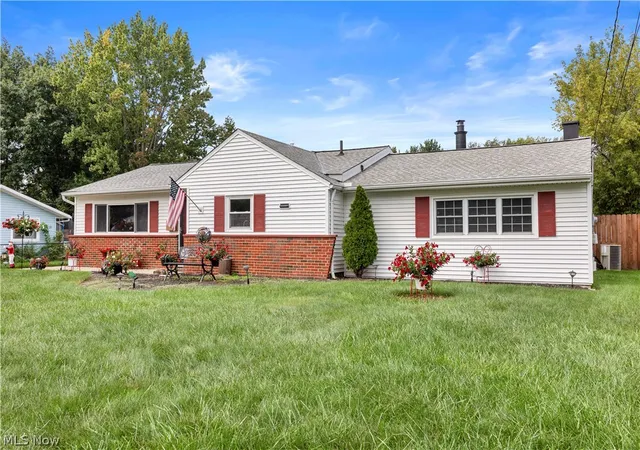 Photo 3 of Sale Pending at 6044 Paula Blvd, North Ridgeville, OH 44039 | MLS# 5242506 | Listing updated on 2026-09-10