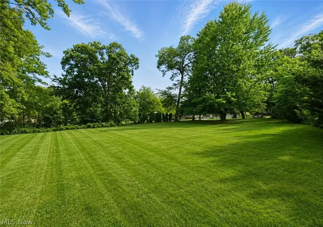 Photo 10 of Sale Pending at 6981 Highland View Dr, Painesville, OH 44077 | MLS# 5242550 | Listing updated on 2026-10-01