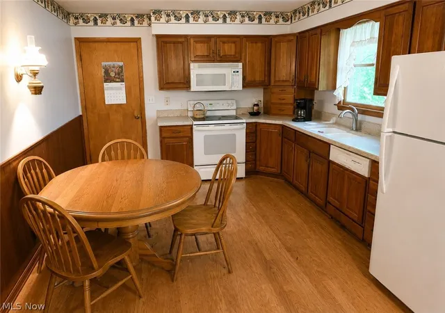 Photo 3 of Sale Pending at 6981 Highland View Dr, Painesville, OH 44077 | MLS# 5242550 | Listing updated on 2026-10-01