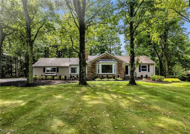 Photo 1 of Sale Pending at 29126 Chardon Rd, Willoughby Hills, OH 44092 | MLS# 5241315 | Listing updated on 2026-09-07
