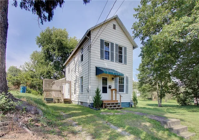 Photo 2 of Single family home for sale at 43 Main St, Leetonia, OH 44431 | MLS# 5242460 | Listing updated on 2026-10-01