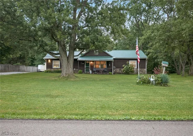 Photo 2 of Sale Pending at 3285 Clubside Dr, Norton, OH 44203 | MLS# 5242147 | Listing updated on 2026-09-10
